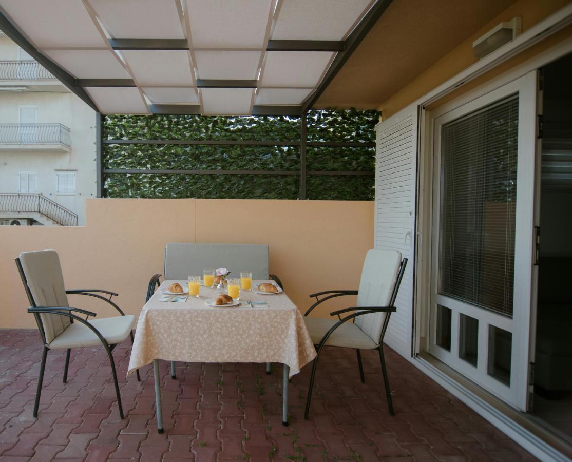 Apartment Lulu Makarska Esterno foto